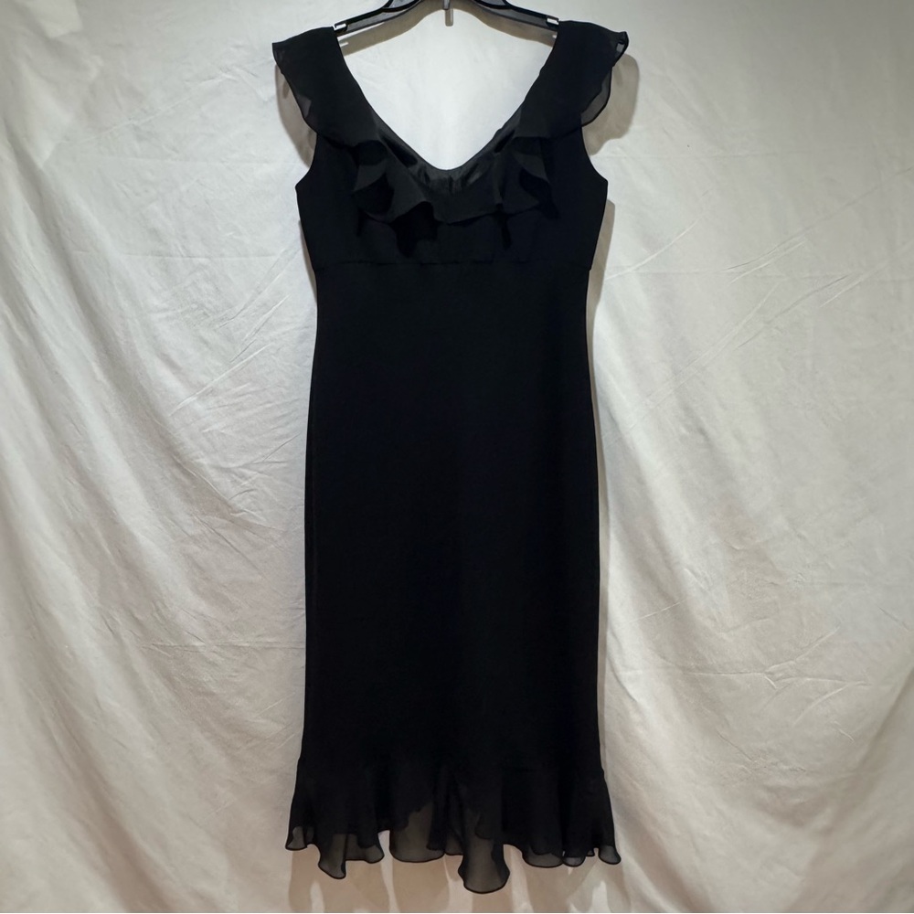 Jones Wear Black Ruffle-Trim V-Neck Midi Dress - Picture 16 of 16
